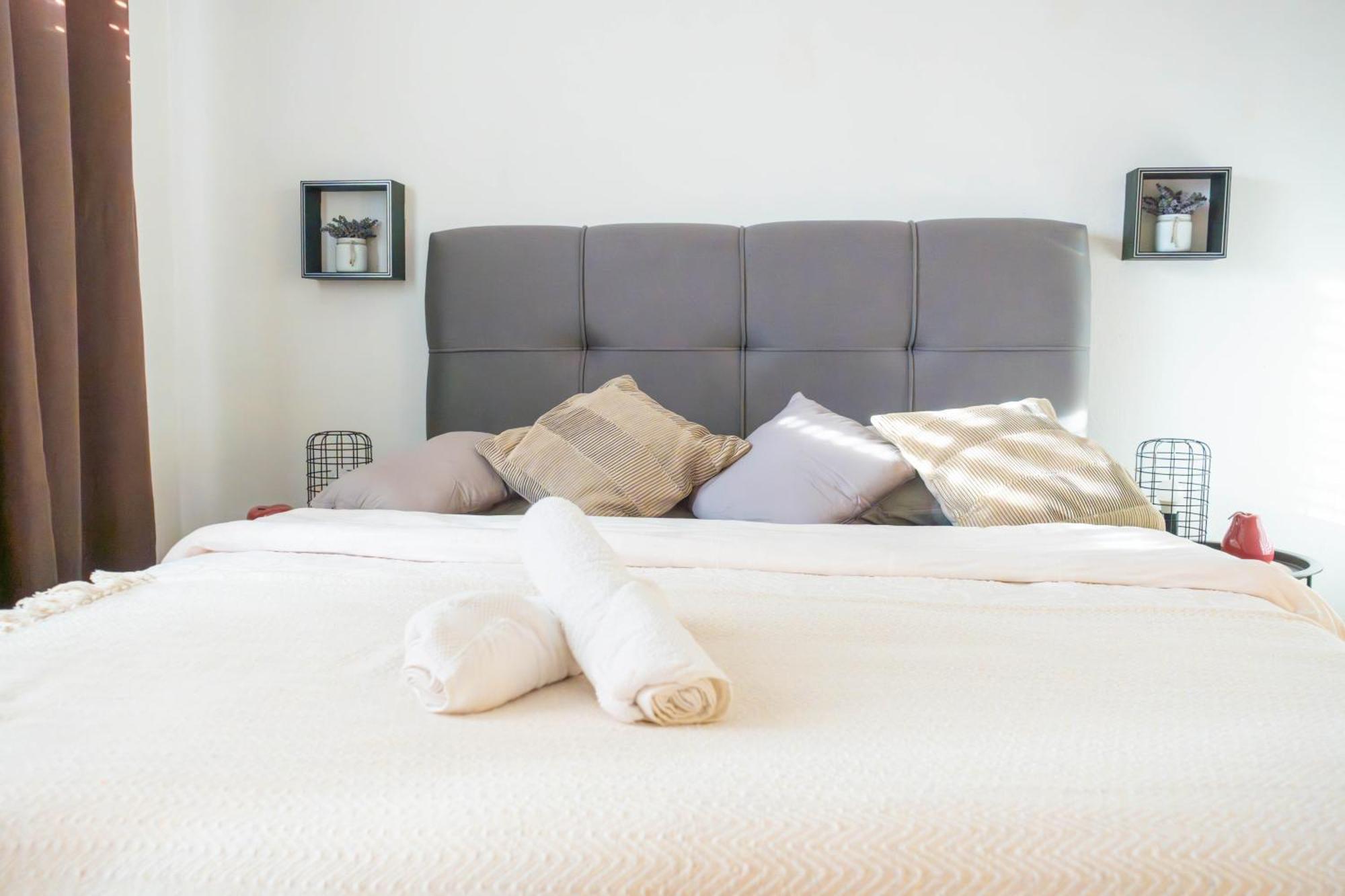 Apartman Lili Knin Exterior photo